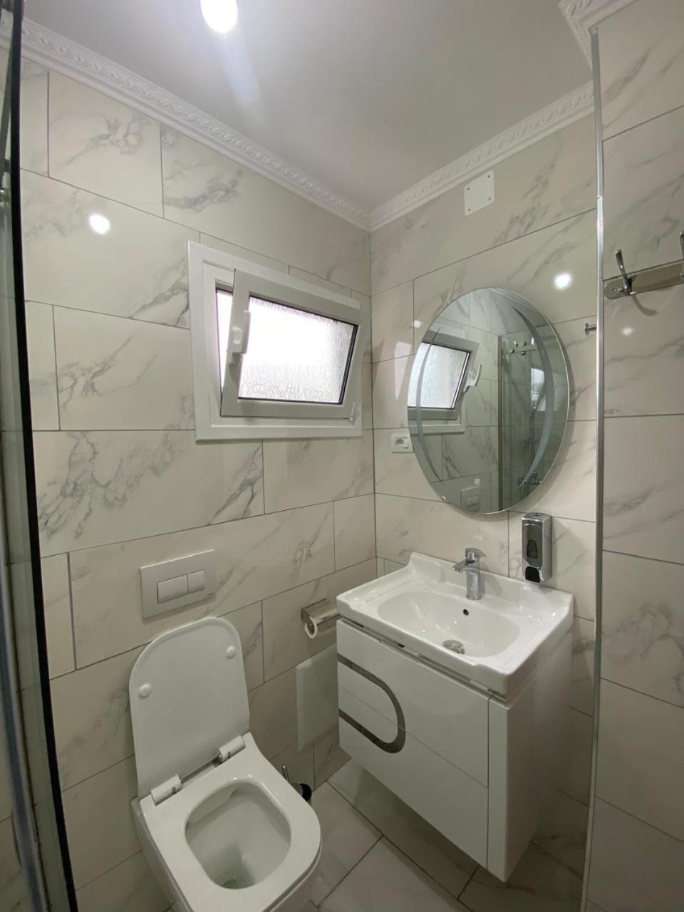 Rent Sakolli Berat